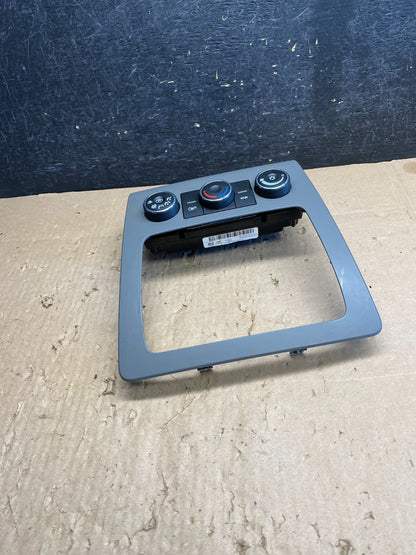 2013 to 2017 Chevrolet Traverse Radio Bezel Ac Heater Climate Control aj1632 DG2