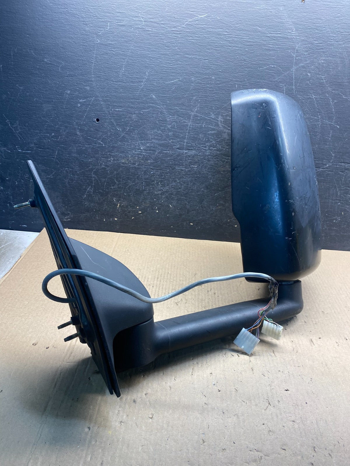 2003 to 2017 Chevrolet Express G2500 G3500 Left Side Door View Mirror AH33821
