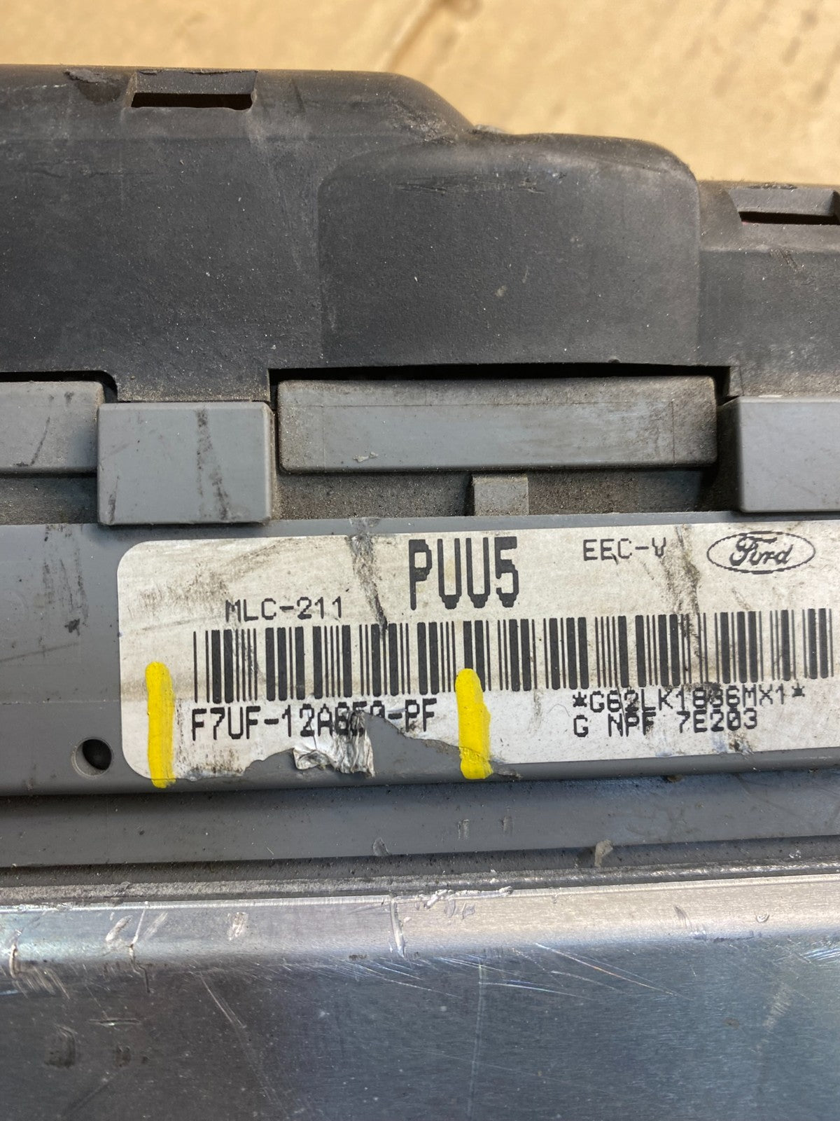 1996 1997 Ford Van E150 E250 Engine Control Module Unit ECU ECM v6508 DG3