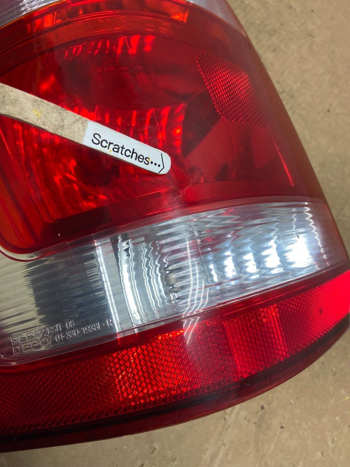 2008 to 2012 Ford Escape Left Driver LH Side Tail Light AA1683 PS3