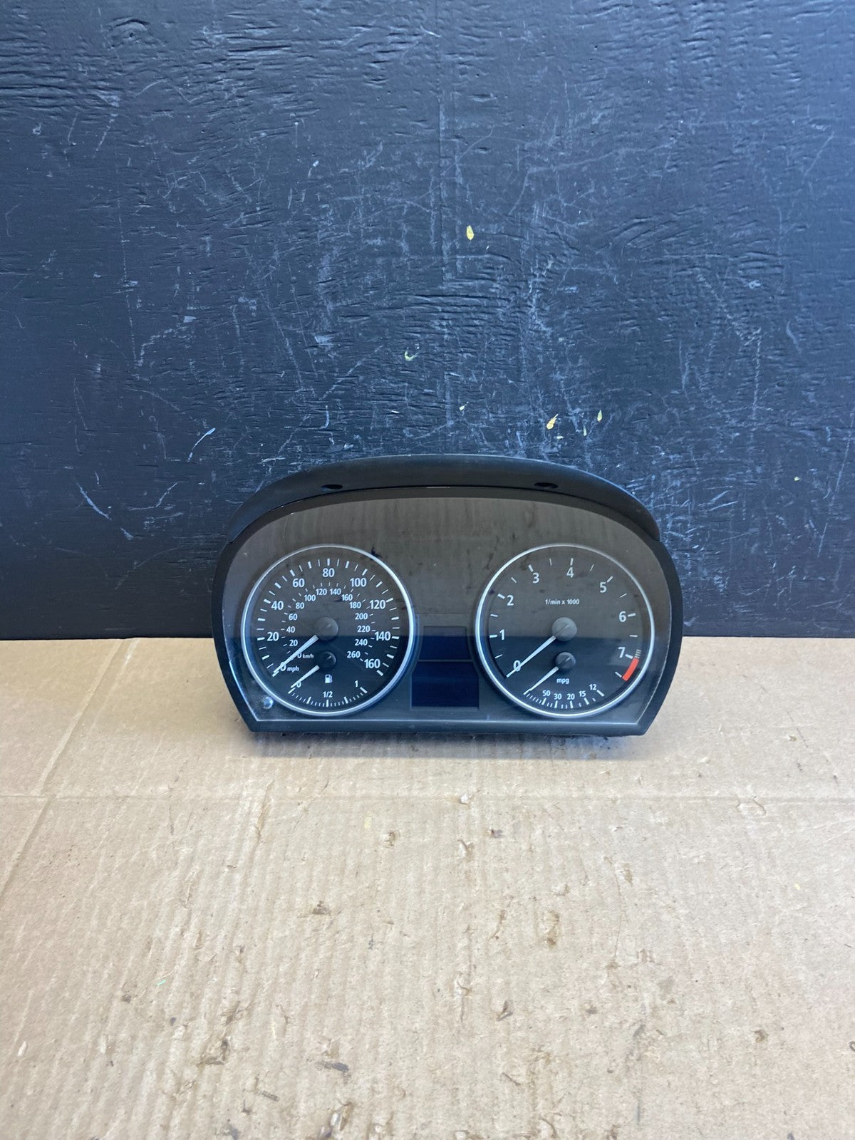 2006 BMW 325i Speedometer Odometer Gauge Cluster OEM AB9849 DG0