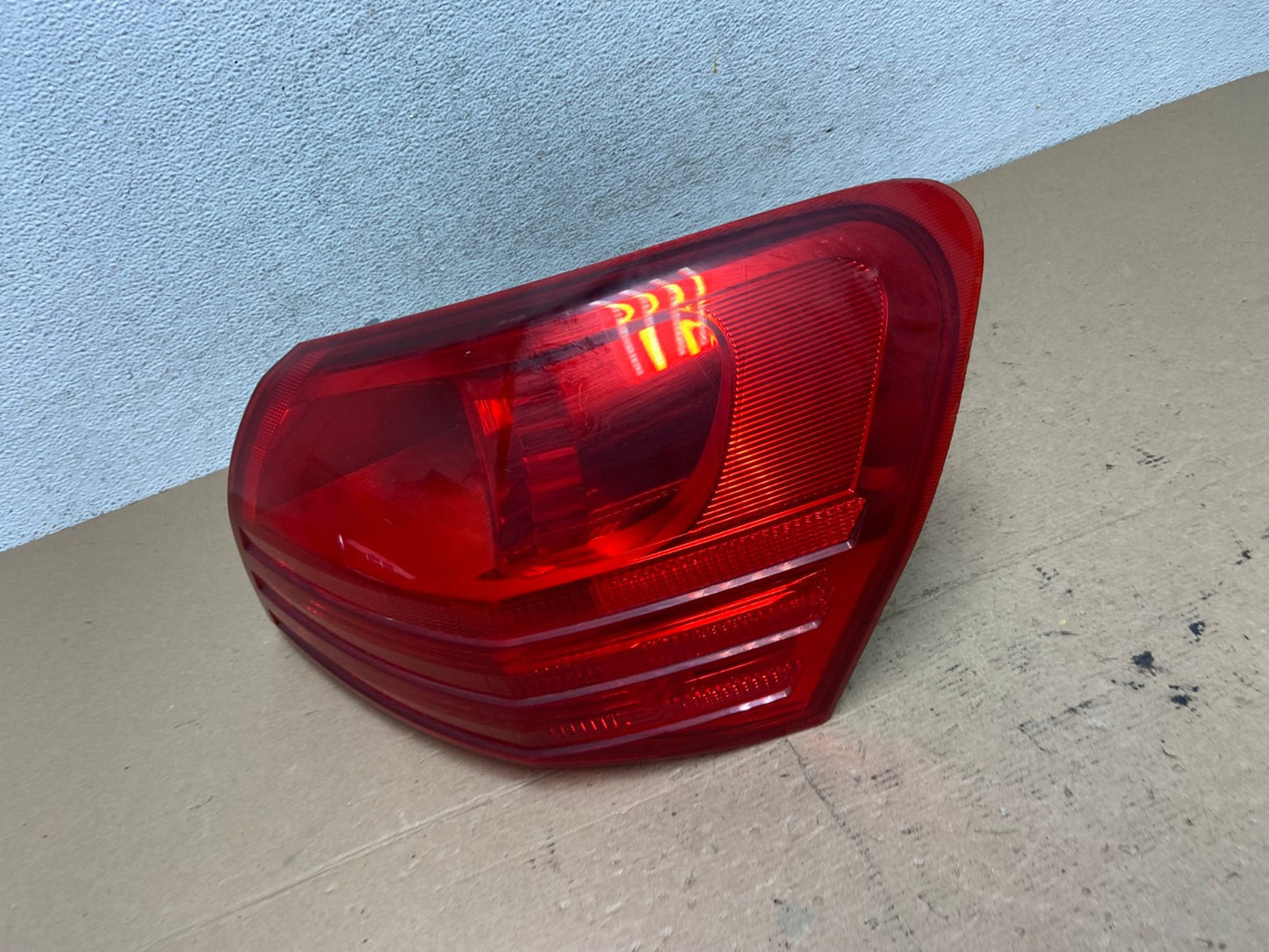 2008 to 2015 Nissan Rogue Right Passenger Rh Side Tail Light AF4811 LK1
