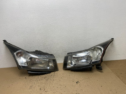 2011 to 2015 Chevrolet Cruze Halogen Left+Right Set Headlights AF7098 DW0