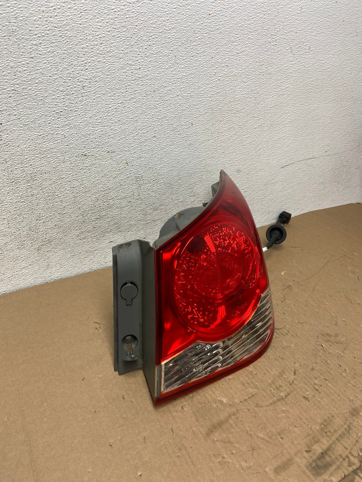 2011 2012 2013 2014 Chevrolet Cruze Right Passinger RH Side Tail Light AD7770 LK2