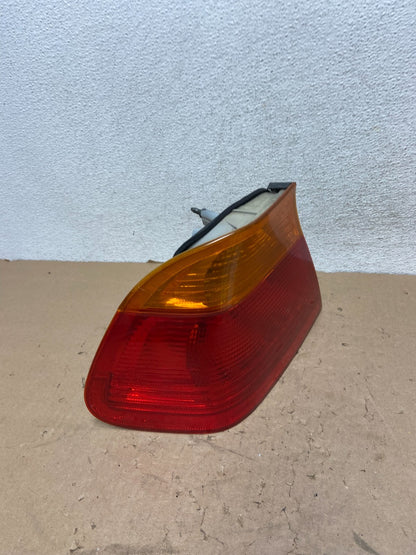 1999-2001 BMW 325i 330i E46 Left Driver LH Tail Light AG43162
