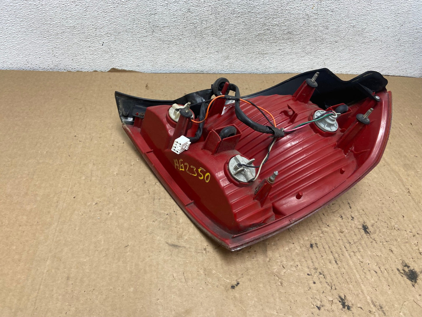 2001-2003 Sedan Hyundai Elantra Left Driver Lh Side Tail Light AG2350 LK6