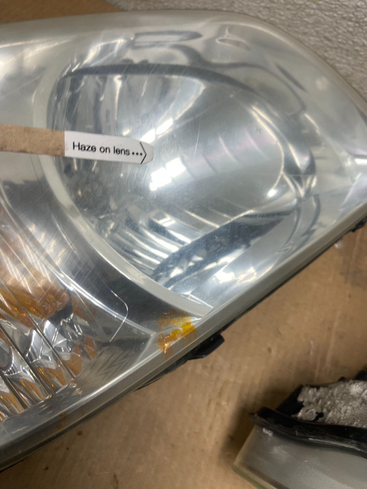 2005 - 2006 Mazda Tribute Left+Right Halogen Headlights Oem AA6212 DW4