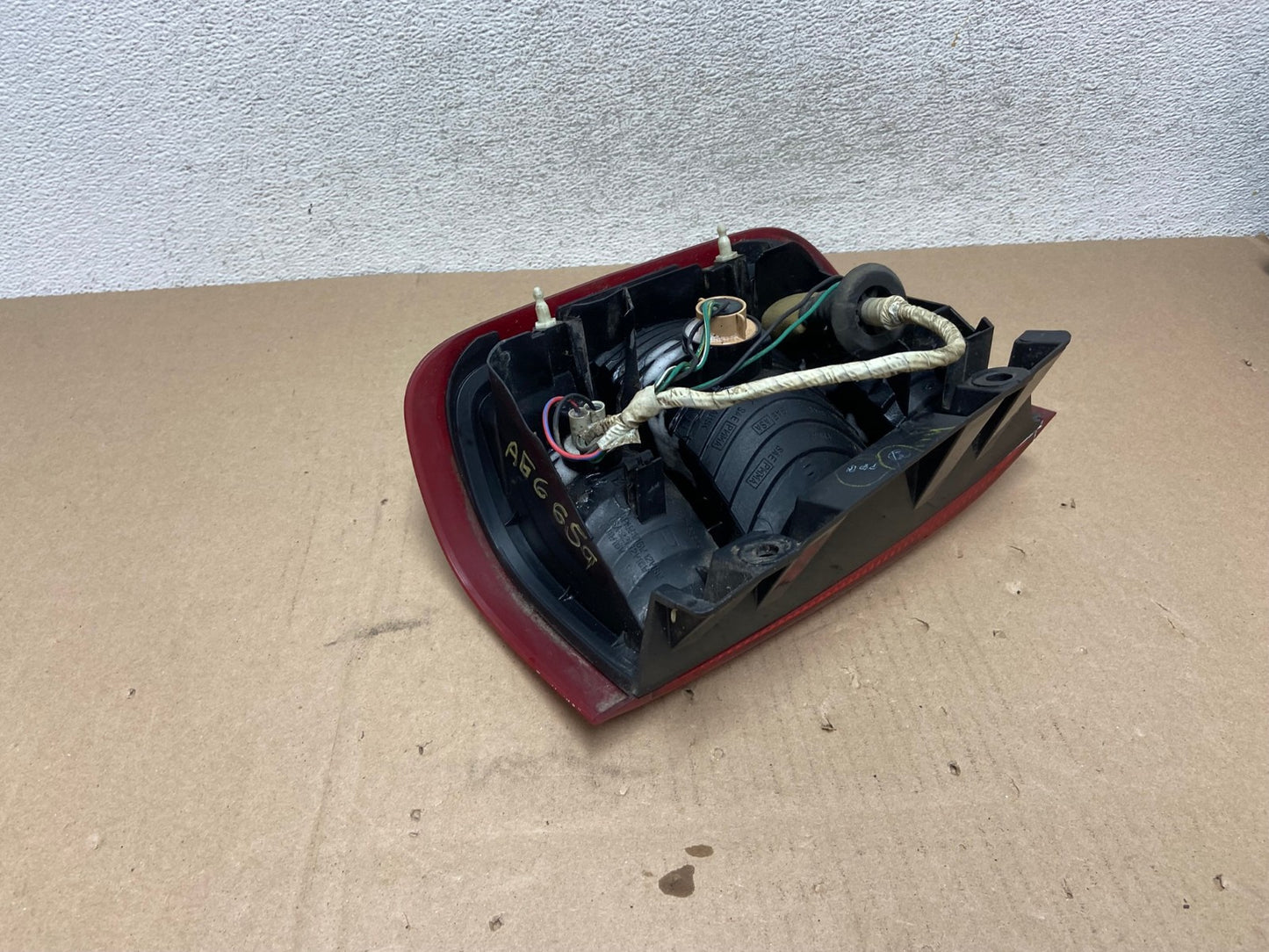 1999 to 2004 Nissan Pathfinder Right Passenger Rh Side Tail light AG6659 LK5