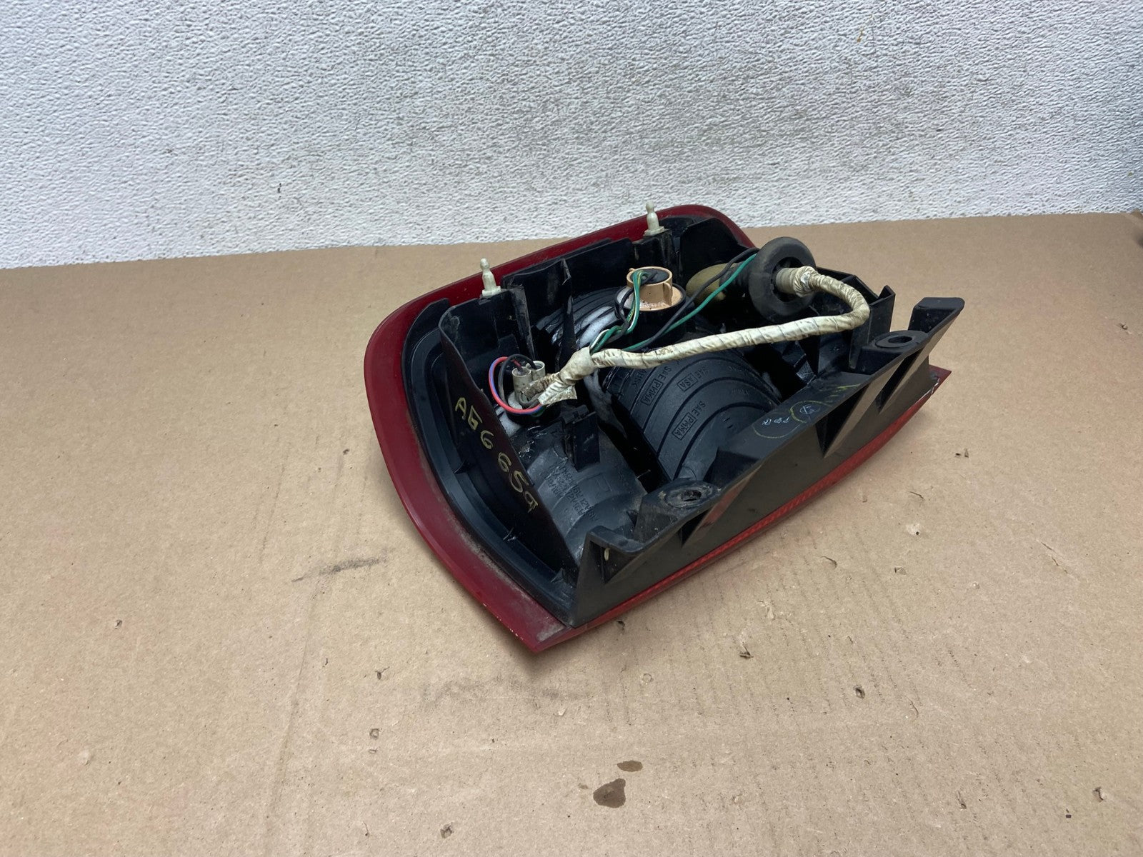 1999 to 2004 Nissan Pathfinder Right Passenger Rh Side Tail light AG6659 LK5