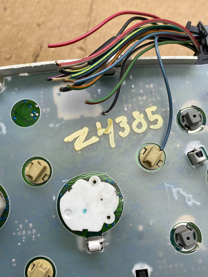 2006 Ford E350 Gauge Speedometer Cluster OEM z4385 DG7