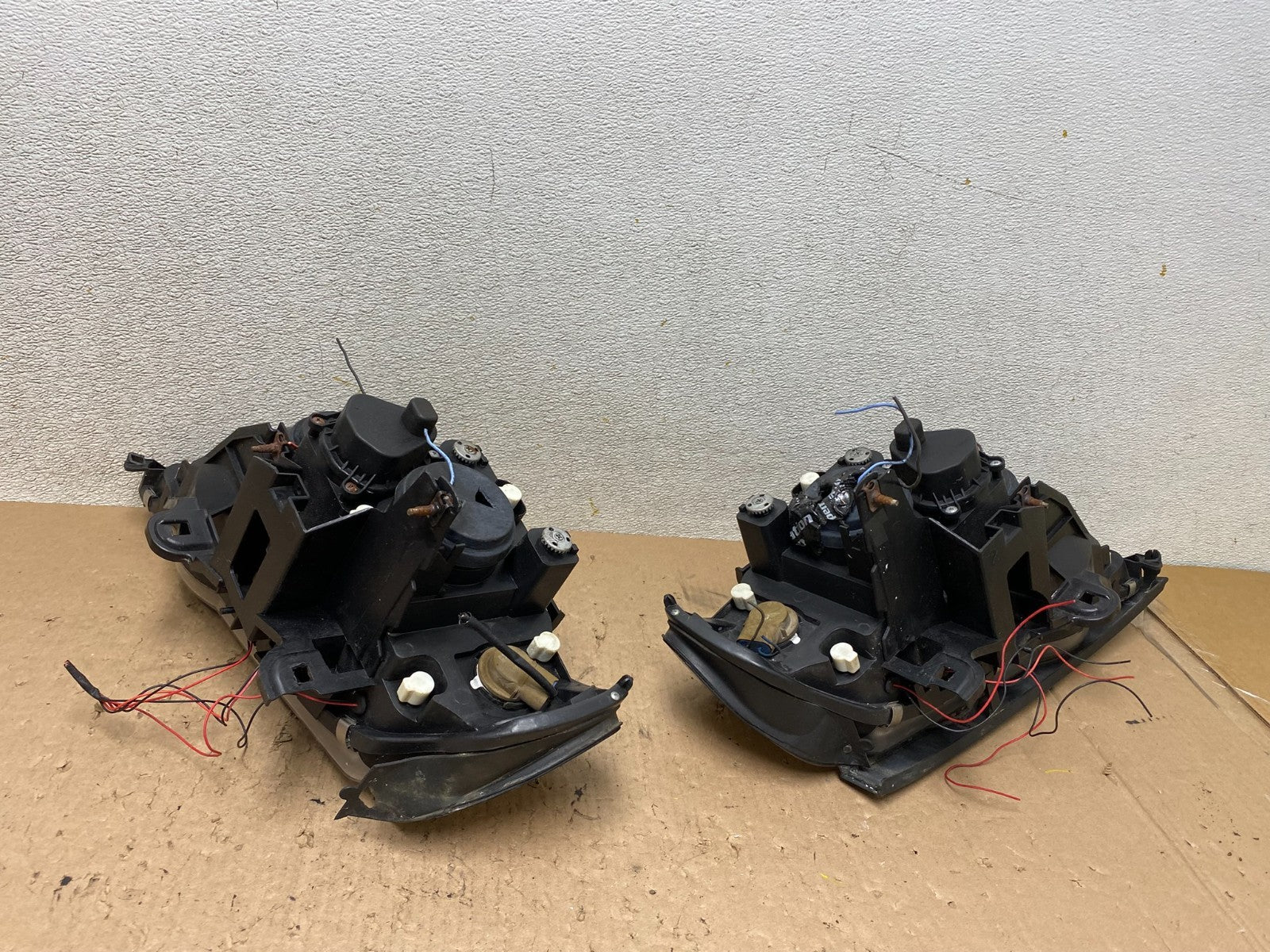 2000-2003 BMW X5 E53 LED Left+Right Set LED Projector Headlight R6549 C DG6