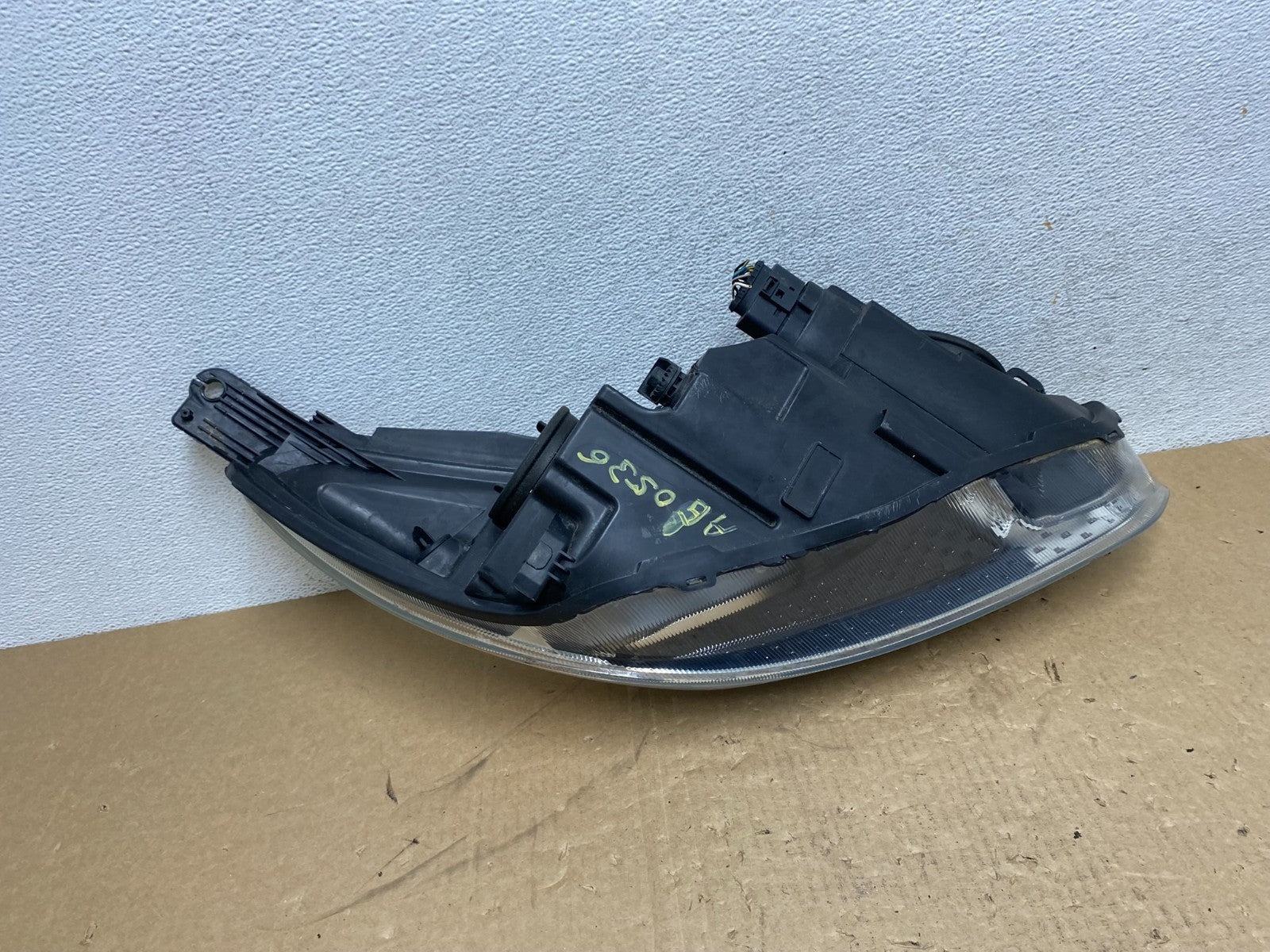 2015 to 2018 Ford Focus Left Driver LH Side Headlight AG0536 DW7