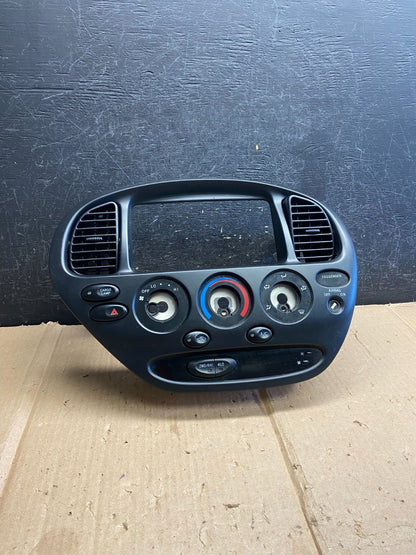 2004 2006 Toyota Tundra Climate Control Panel Radio Bezel AI2776 DG0