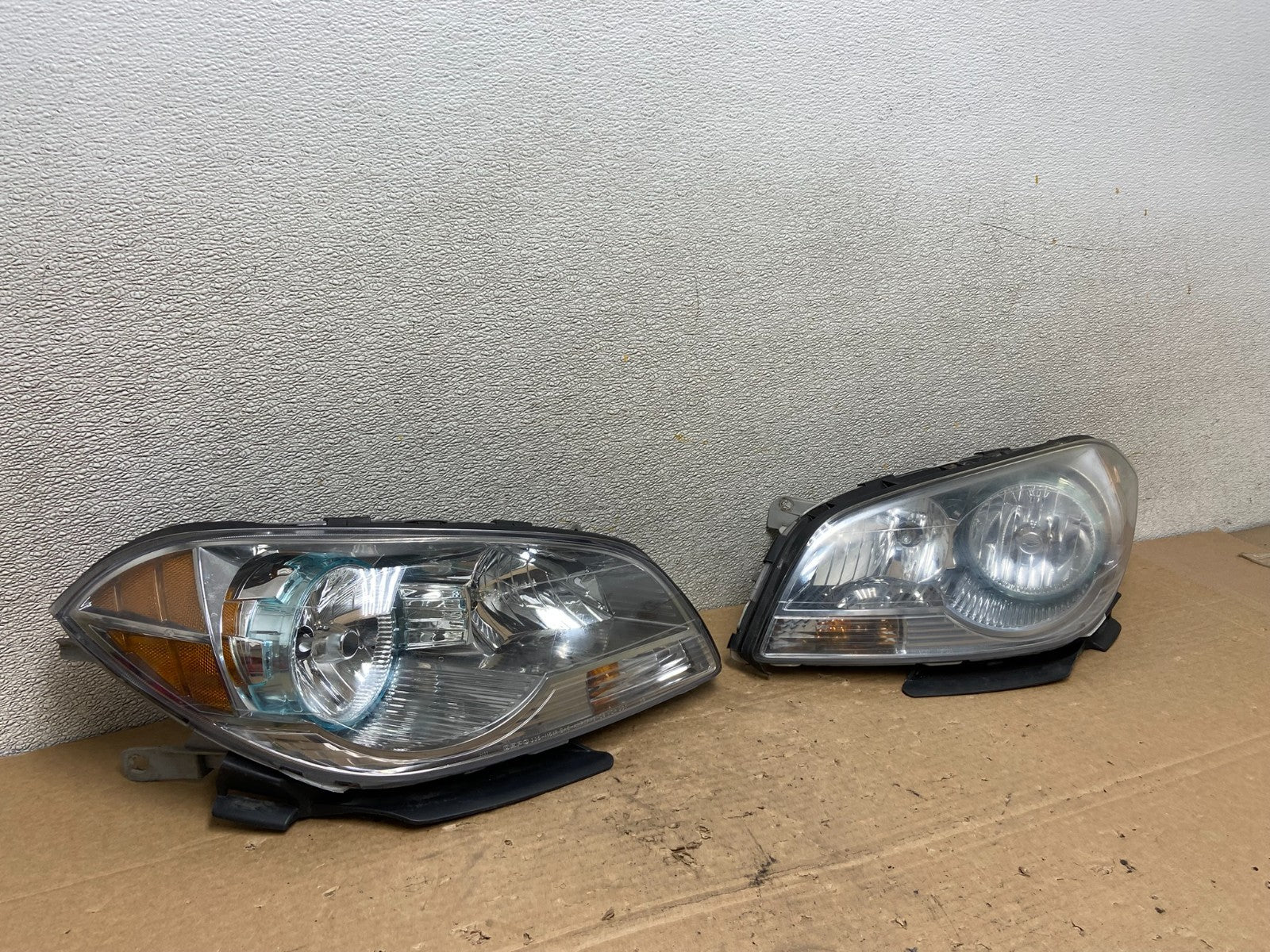 2008 to 2012 Chevrolet Malibu Left+Right Side Set Headlights AB4807 DW2
