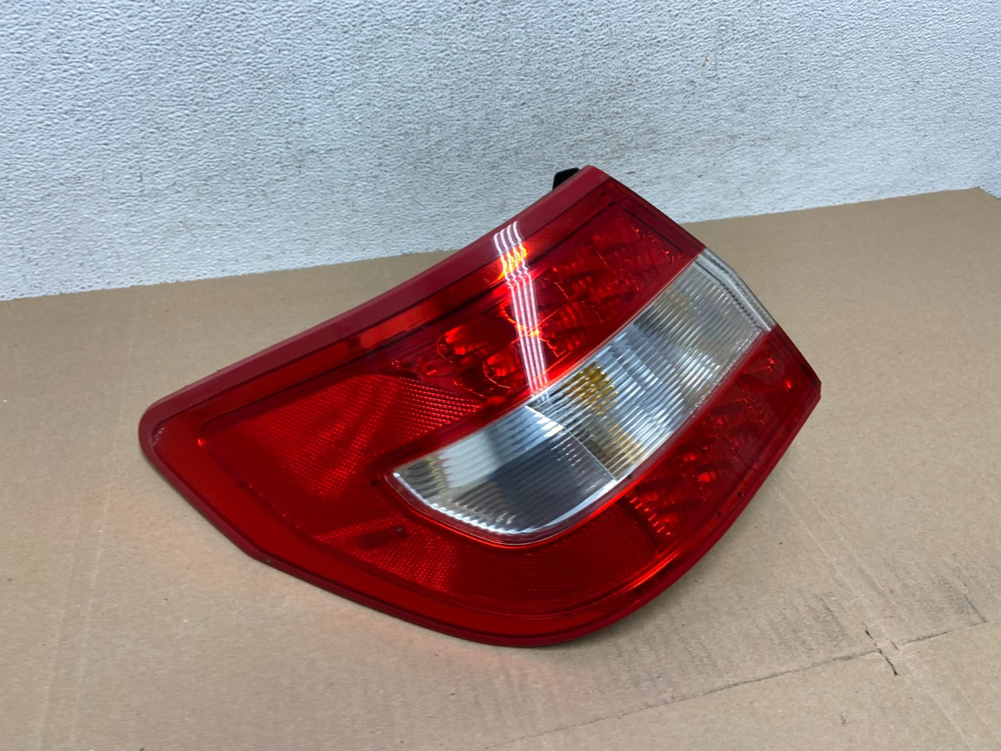 2007 to 2009 Lincoln MKZ Zephyr Left Driver Lh Side Tail Light AE6616 DW2