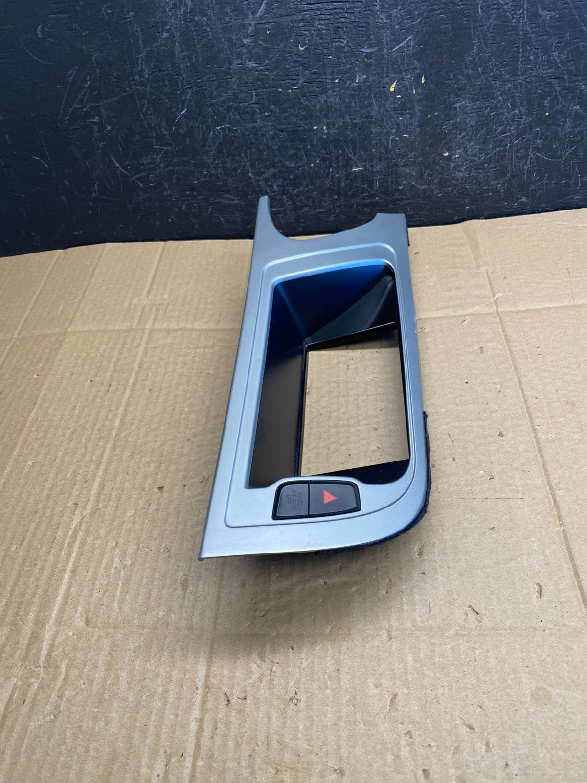 2009 to 2012 Audi A4 -Center Console Dash Radio Display Trim Bezel AC9385 DG2