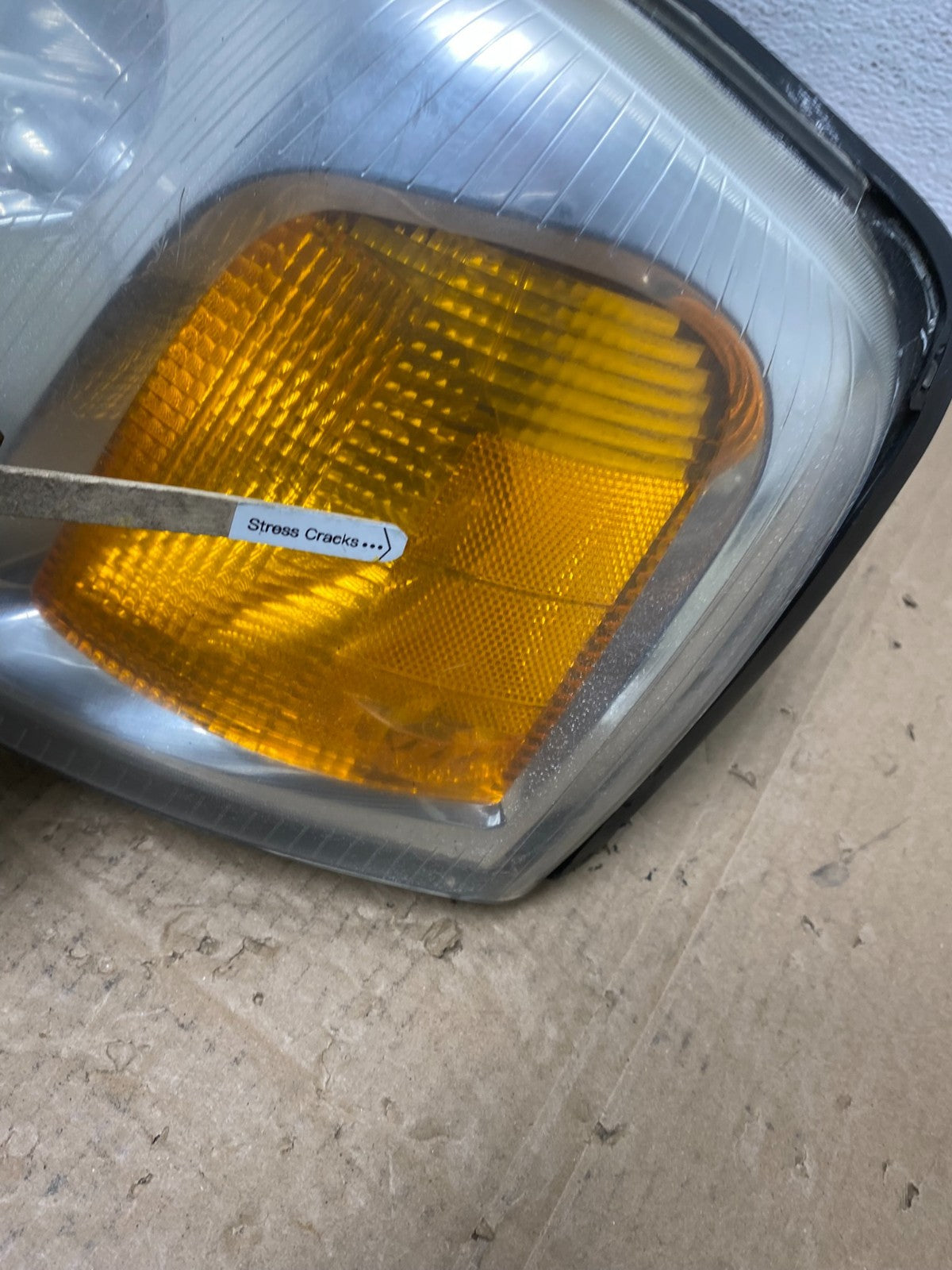 2002 to 2009 Gmc Envoy Left Driver Lh Side Headlight Halogen Oem AC3905 DW4