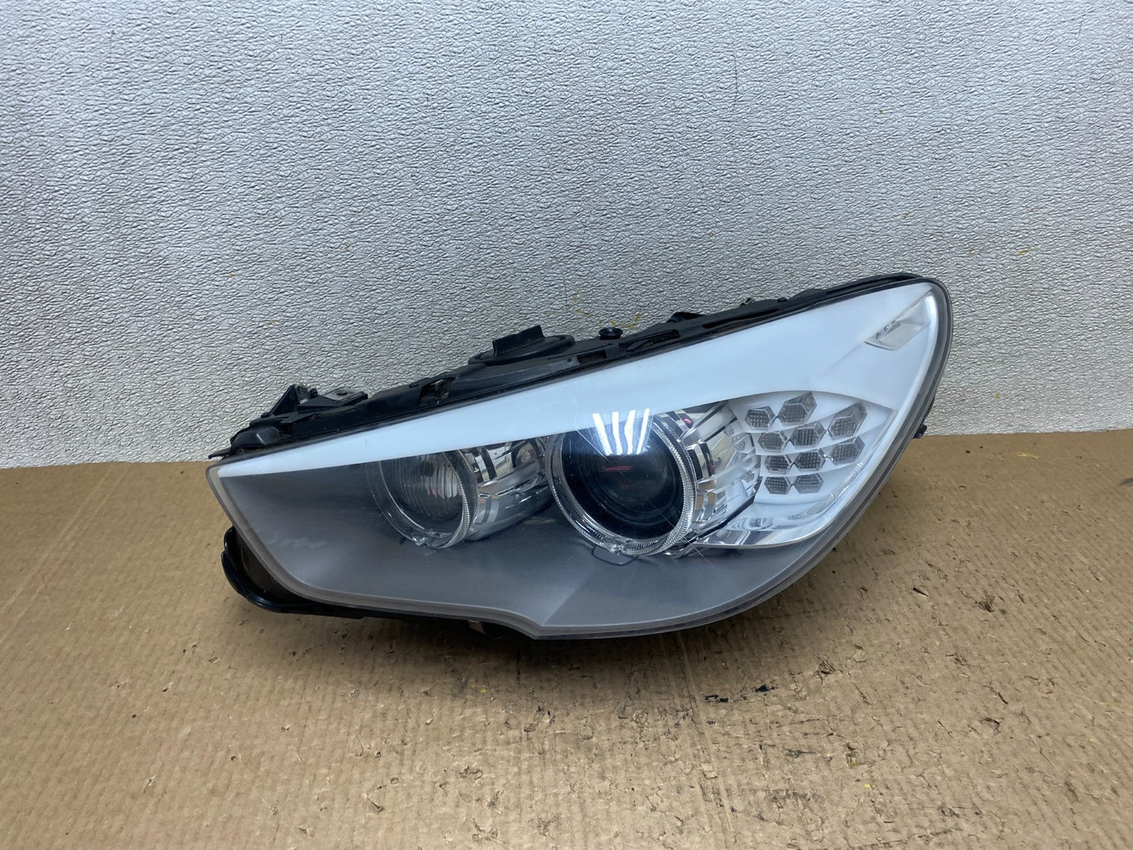 2010-2013 BMW F07 5 Gran Turismo GT Left Driver Bi-Xenon Headlight w7676 DG0