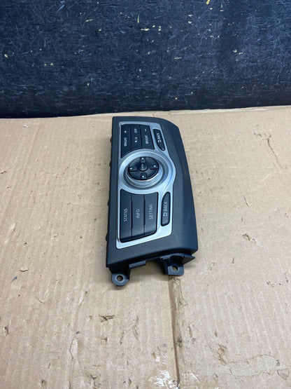 2009-2014 Nissan Murano AM FM Radio CD Control Panel AH5668 DG1