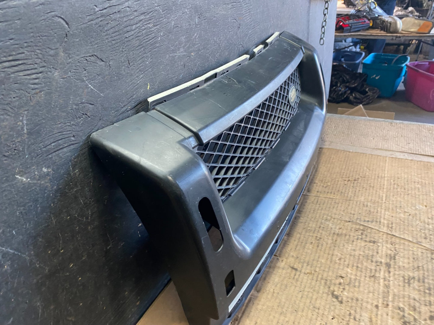 2004 2005 2006 Land Rover Freelander 1 Front Bumper Grille Grill  Q8564 DG2