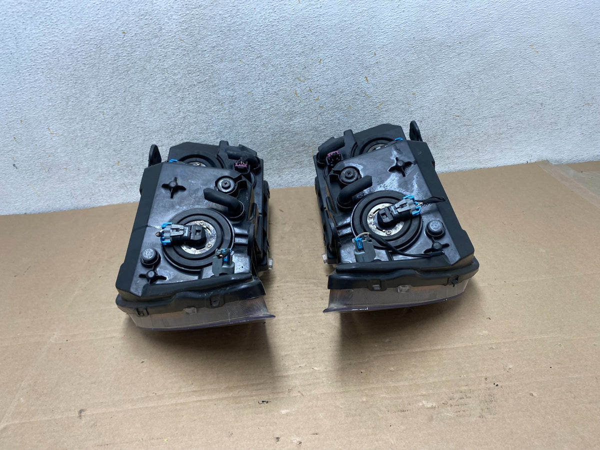 2009 to 2017 Dodge Journey Headlights Left+Right Set Halogen AH9386 DW9