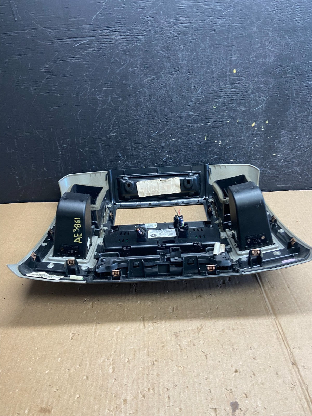 2009 to 2012 Dodge Ram 2500 Center Dash Radio Screen Climate Panel AE3861 DG4
