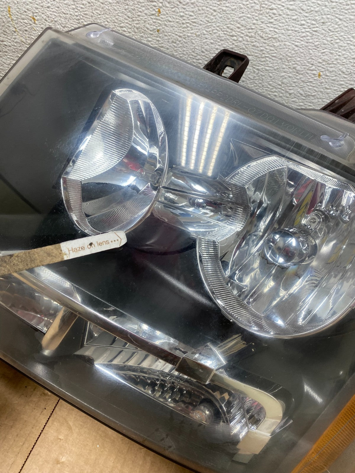 2007 to 2013 Chevrolet Suburban Tahoe Left+Right Set Headlights DEPO AI6632 DW6