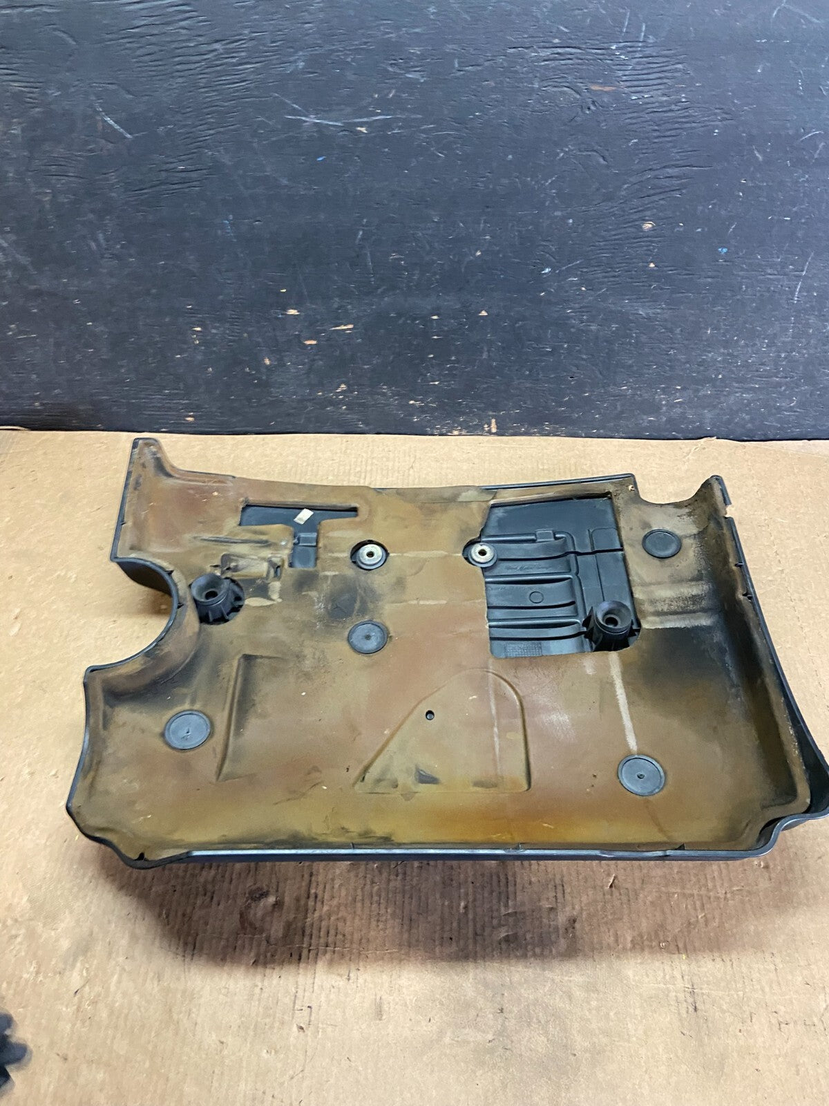2002 to 2004  Lincoln Navigator 5.4L V8 Engine Motor Cover n9048 DG5