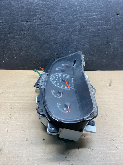 2001 - 2002 Ford Econoline E250 E350 Van Speedometer Instrument Cluster AH9781 D1