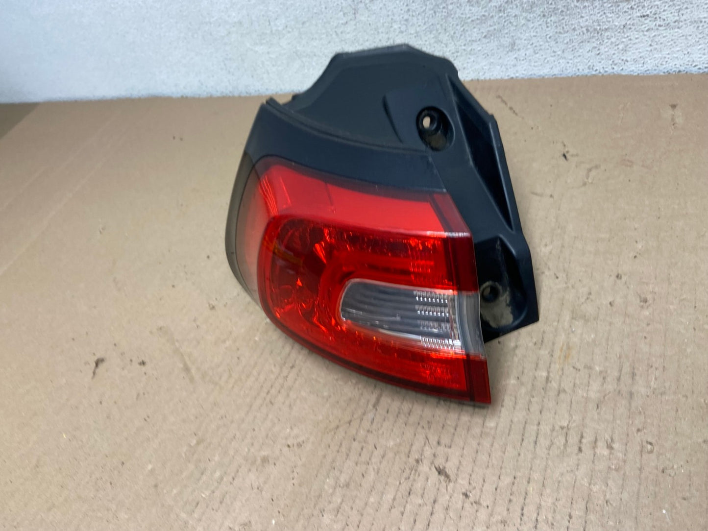 2014 to 2018 Jeep Cherokee Left Driver LH Side Tail Light AF3132 LK1