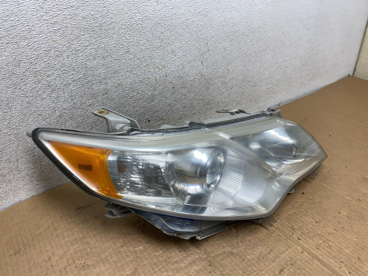 2012 2013 2014 Toyota Camry Right Passenger RH Halogen Headlight AI8160 DW2