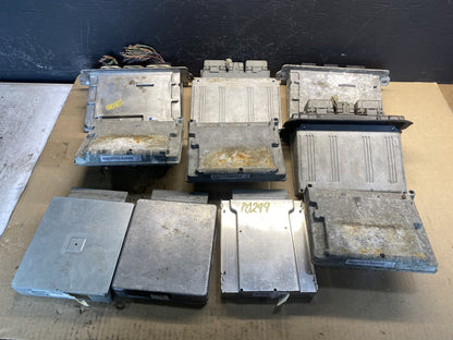 Mix of 10 Ford ECM Engine Computer Module AC09601