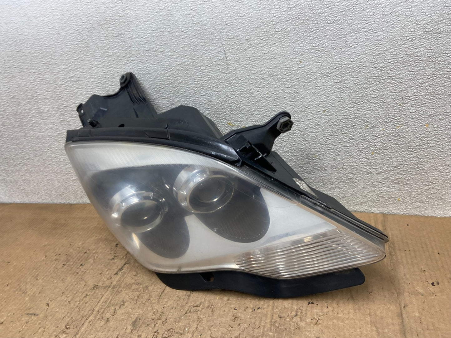 2007-2012 Gmc Acadia Xenon Headlight Right Passenger Side Oem AA8488 DW1