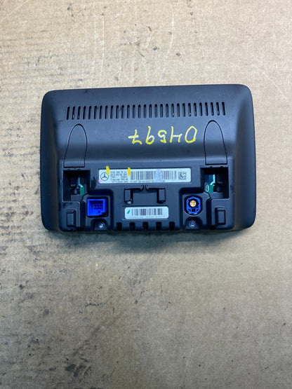 2016 to 2019 Mercedes Benz Dash Center Radio Screen Display AA1729 DG4