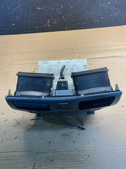 2002-2006 Lexus ES330 Es300 Radio Receiver Tape CD Air Vent Bezel OEM AA3186 DG3