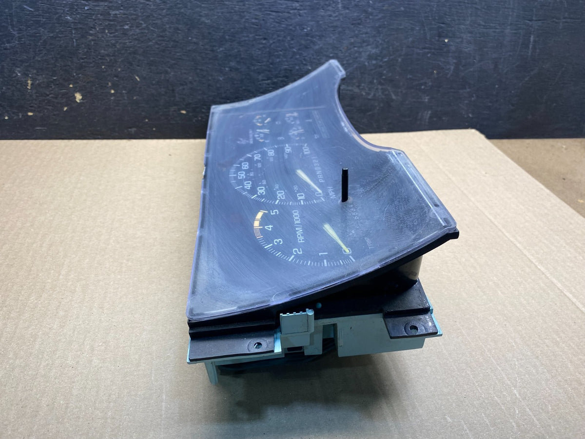 1995 to 1999 Chevrolet Silverado Suburban Cluster Gauge Speedometer ai4926 DG1