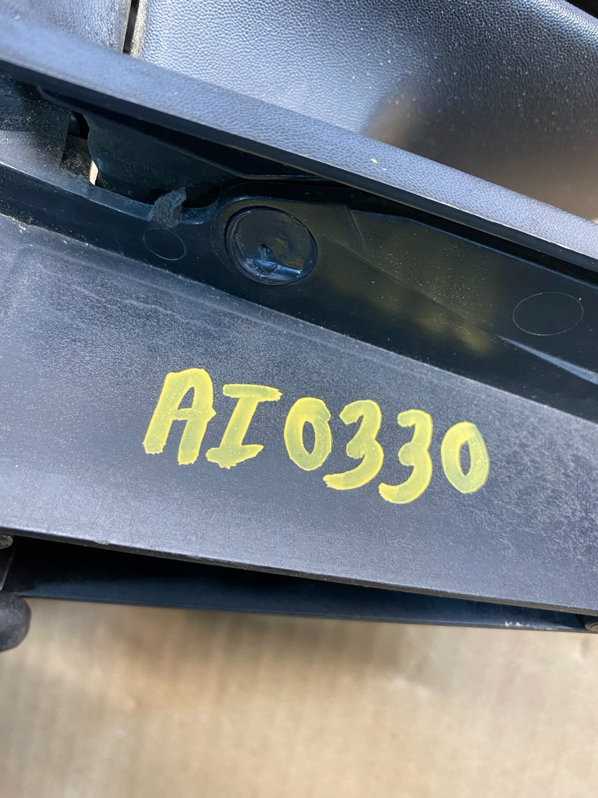 2001 to 2006 Mazda Tribute Left Driver LH Side View Door Mirror AI0330 DG11
