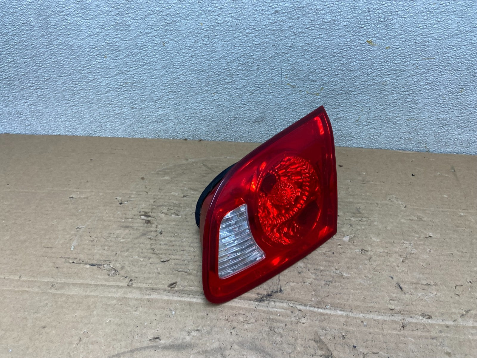 2007 2008 2009 Hyundai Santa Fe Right Passenger Tail Light Inner Oem AB4953 LK2