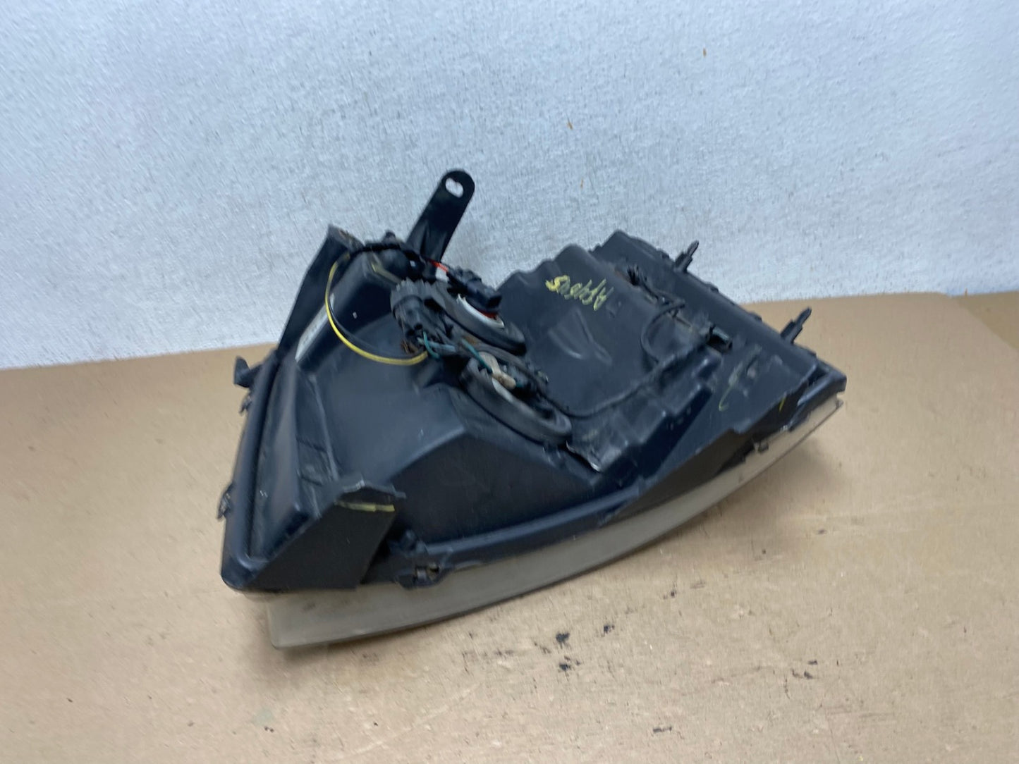 2007 to 2014 Chevrolet Silverado Right Passenger RH Side Headlight AF4645 LK8