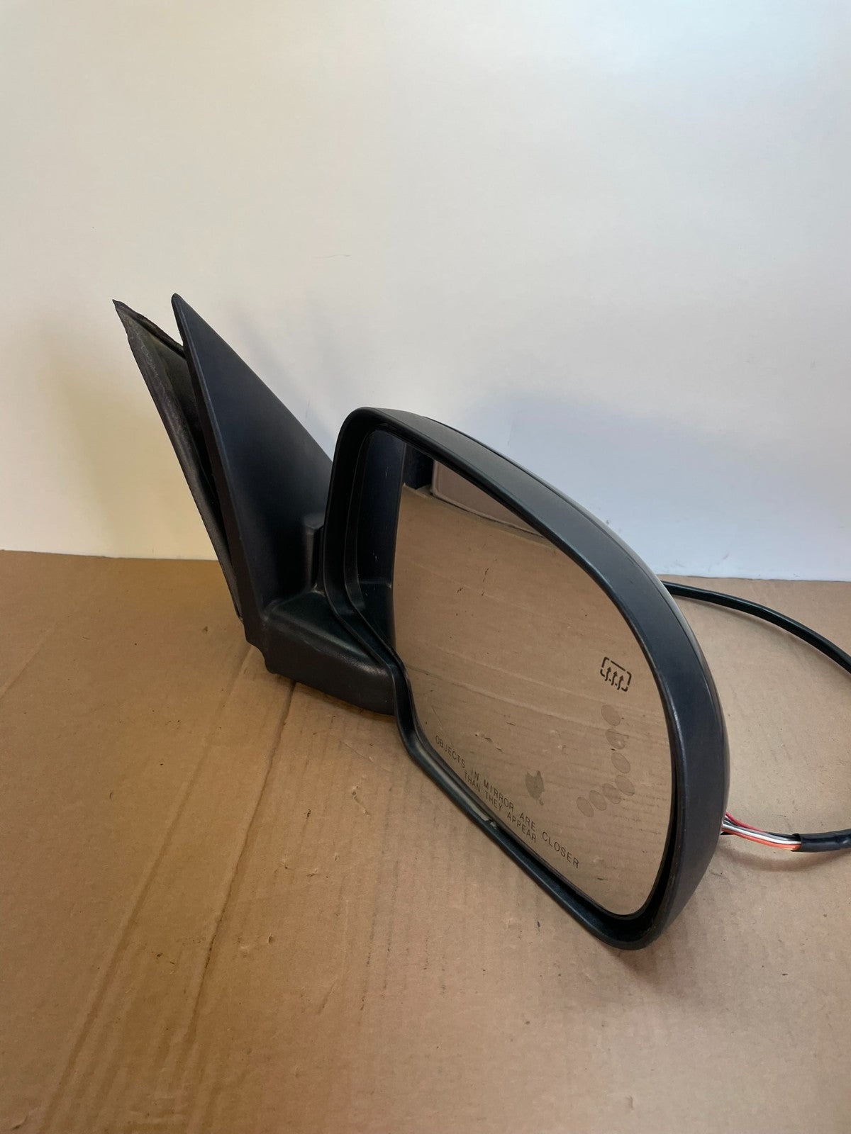 2003-2006 Chevrolet Tahoe Suburban Right Passenger Heated Mirror AG7751 DW2
