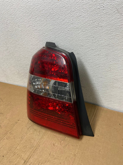 2004-2007 Toyota Highlander Left Driver LH Side Tail Light AD1225 LK1