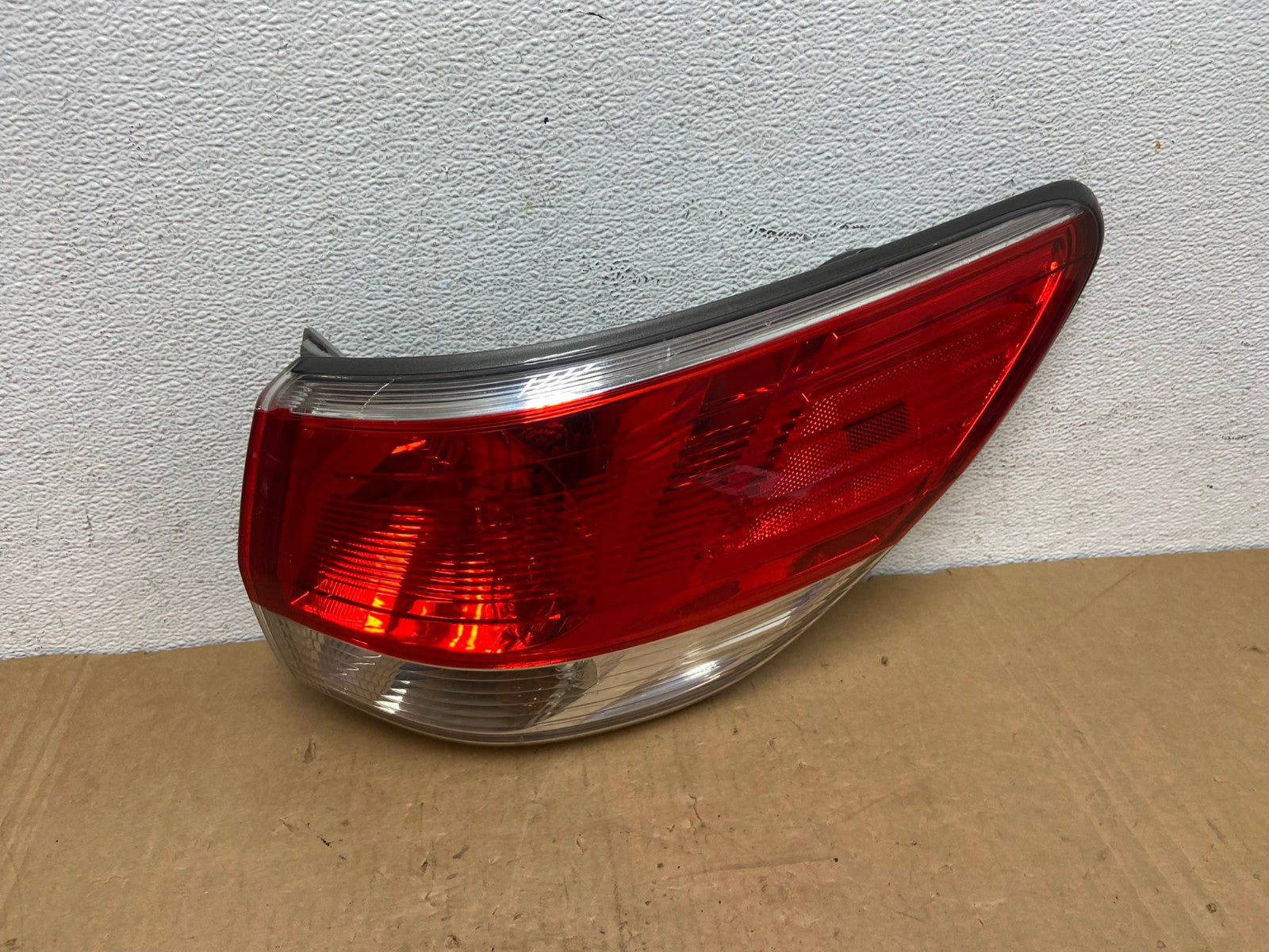 2013 to 2016 Nissan Pathfinder Passenger Right Side Tail Light AD2818 LK0