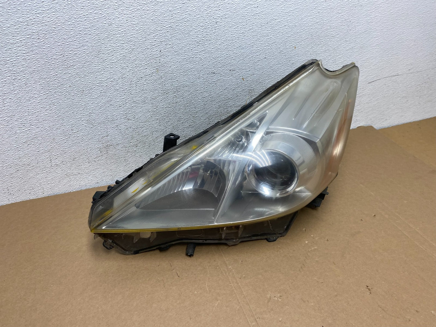 2012 2013 2014 Toyota Prius V Left Driver LH Side Halogen Headlight AD7860 DW2