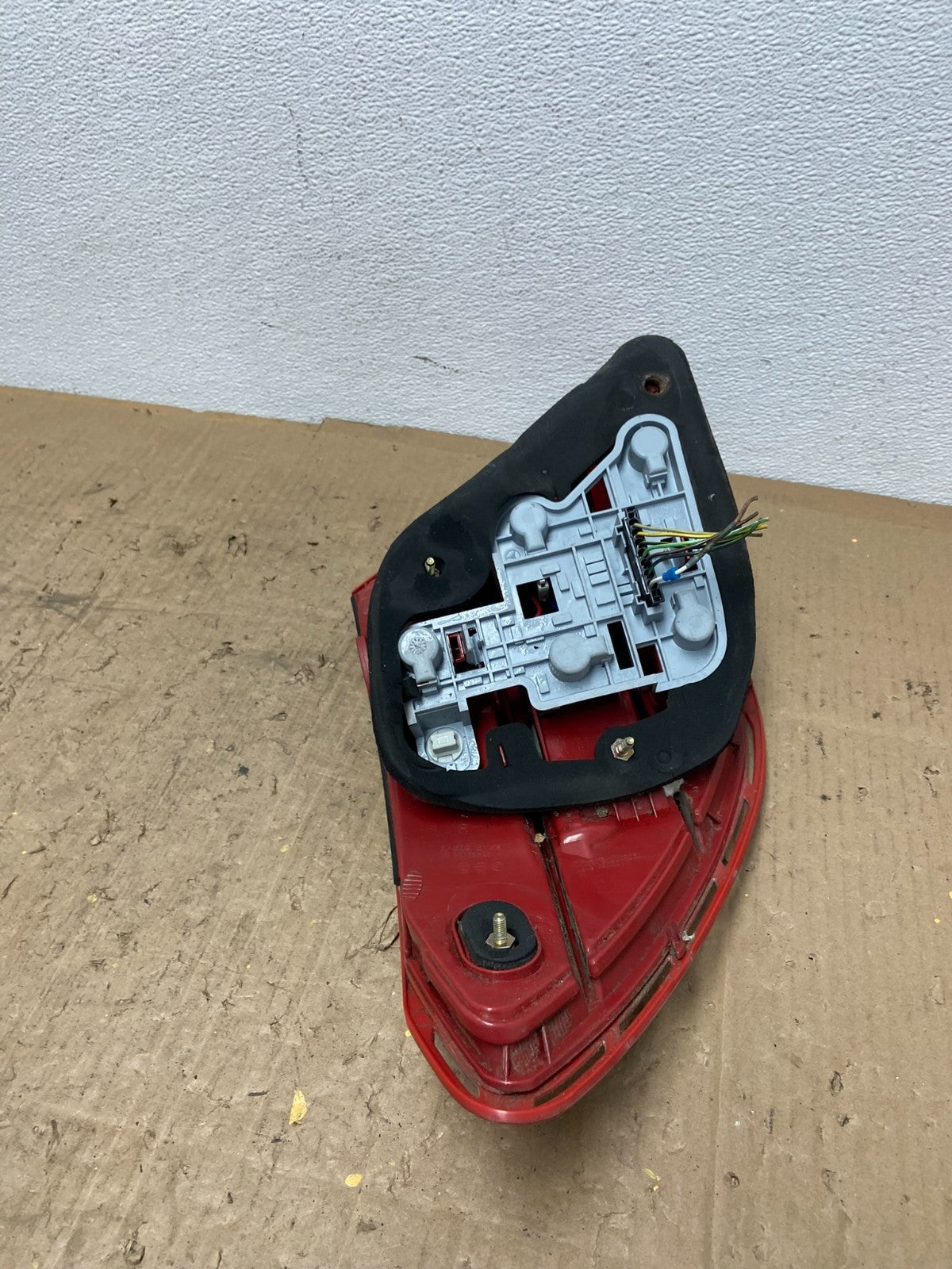 2008 - 2011 Mercedes C-Class Right Passenger RH LED Tail Light OEM AC0265 DW5