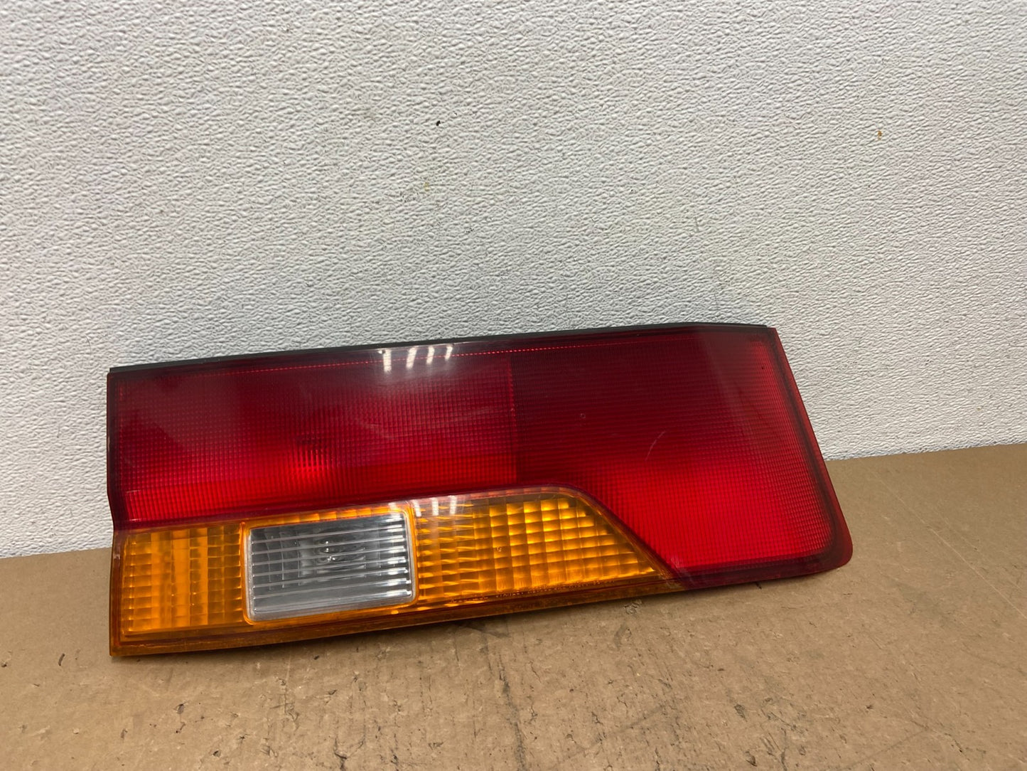 2002 2003 2004 Honda Odyssey Left Driver LH Side Tail Light Inner AC7334 DW0