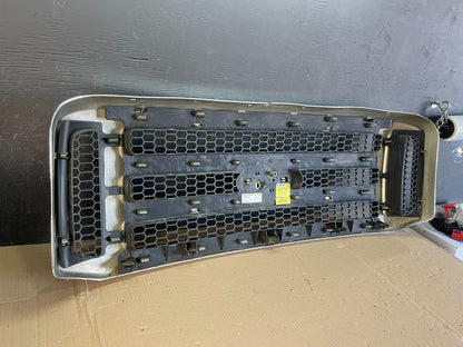 2005 - 2007 Ford Super Duty F250 Front Upper Grill Grille Aftermarket AE3595 DG4