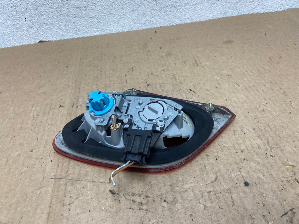 1996 - 1999 Mercedes-Benz E W210 E320 Right Passenger Inner Tail Light AF98333