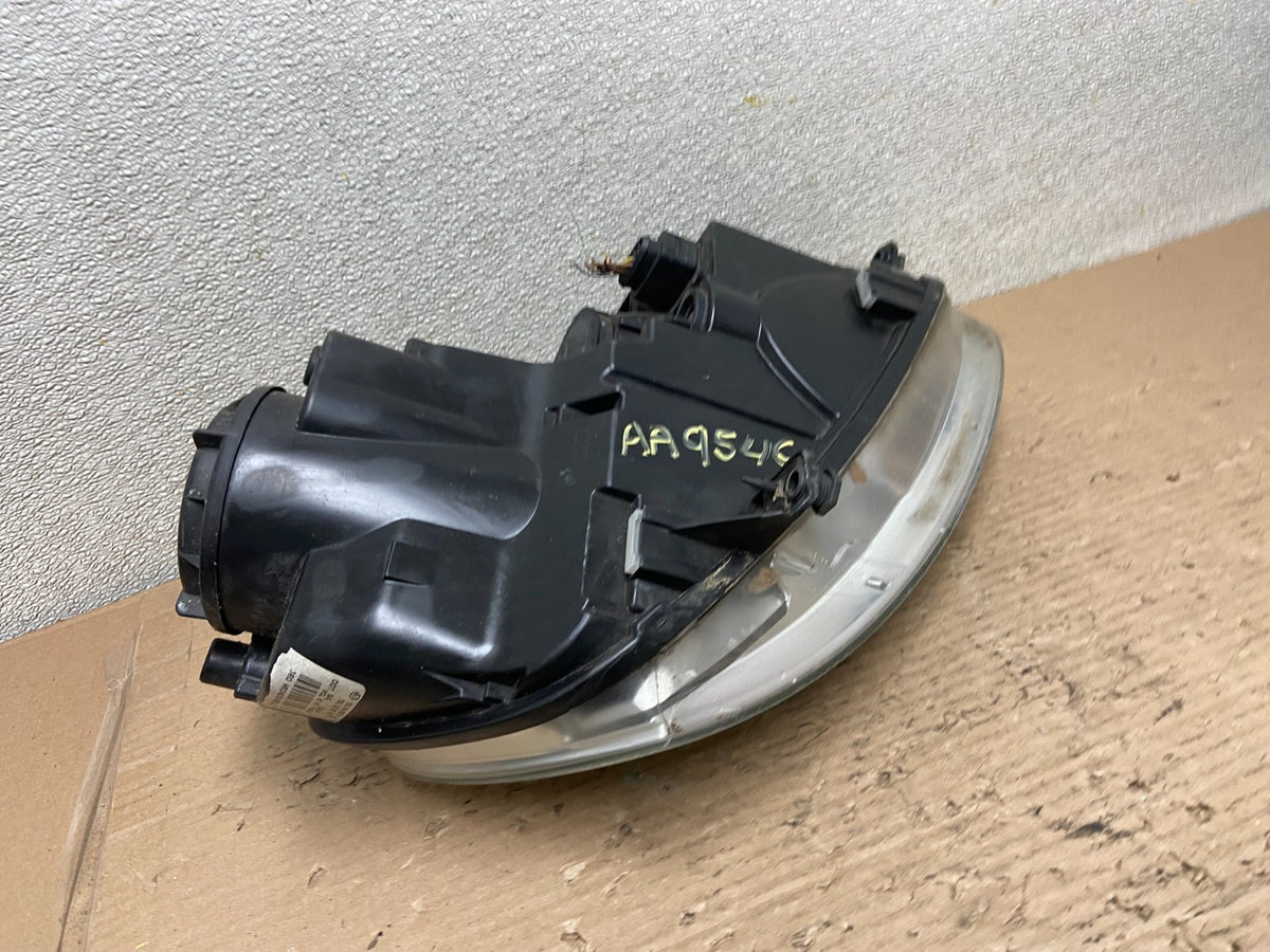 2005 to 2010 Volkswagen Jetta Left Driver LH Side Headlight Halogen AA9546 DW6