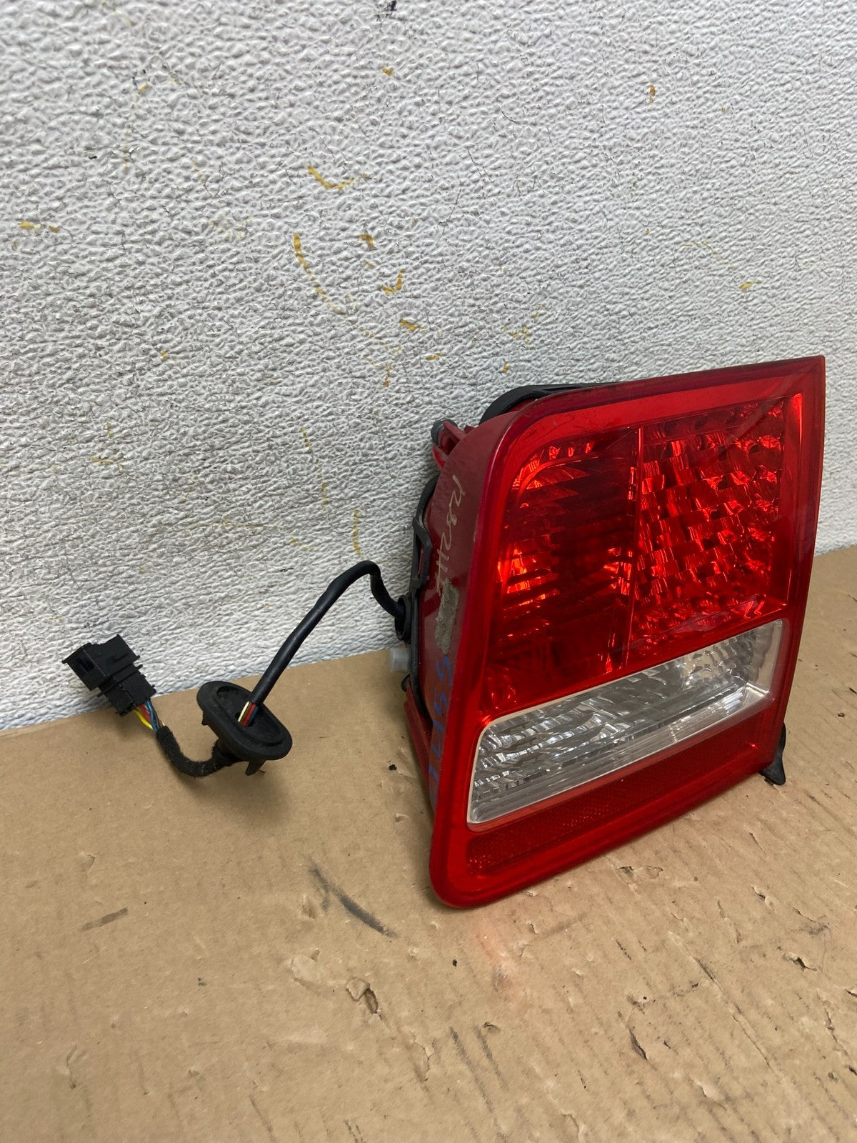 2004 to 2007 Audi A8 Sedan Right Passenger RH LED Tail Light ah2821 DG2