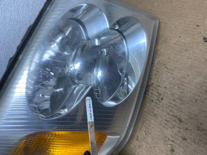 2002 to 2009 Gmc Envoy Right Passenger RH Side Headlight Halogen AC3421 DW4